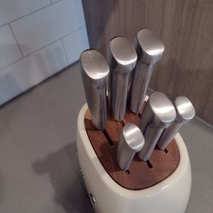 SMEG 7-PIECE KNIFE BLOCK SET-CREAM